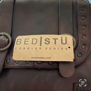 LEATHER CROSSBODY BED/STU